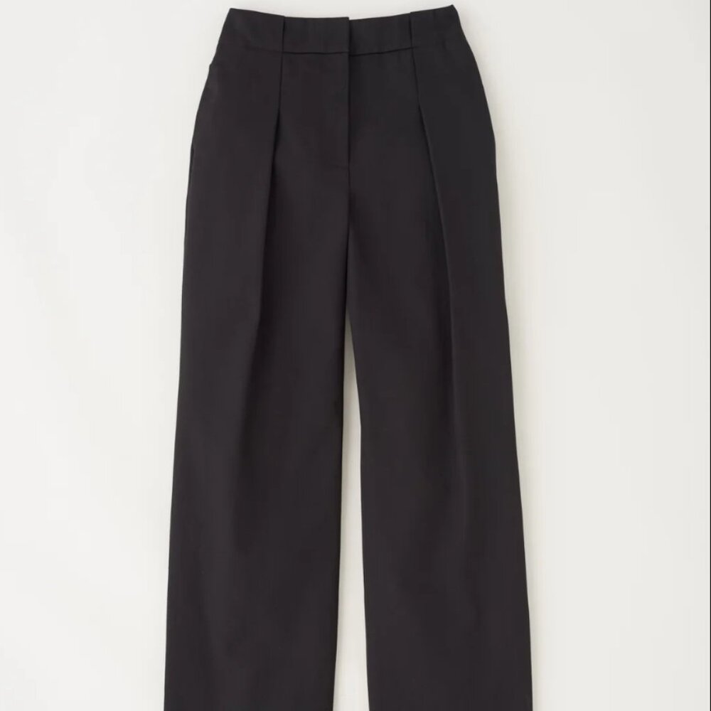 KOTN Women's Pleated Panel Trouser